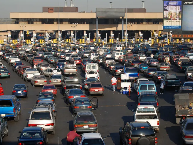 traffic at border crossing